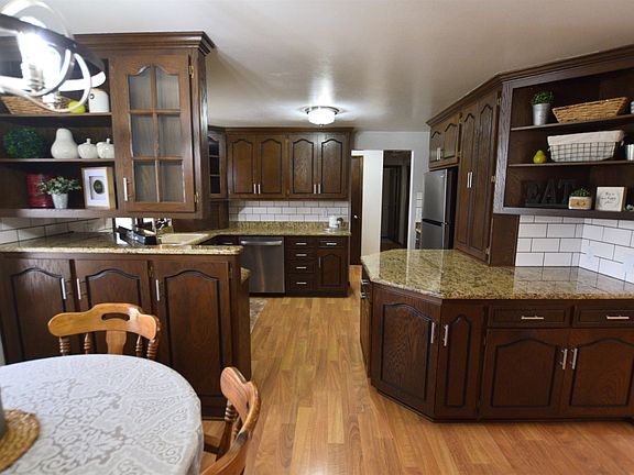 Spacious Kitchen Dining