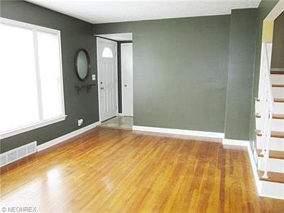 5th image of 730 Leavitt Ave