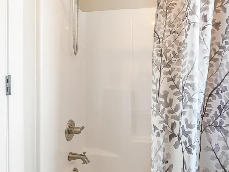 6431 Alvarado Ln N — Photo 28