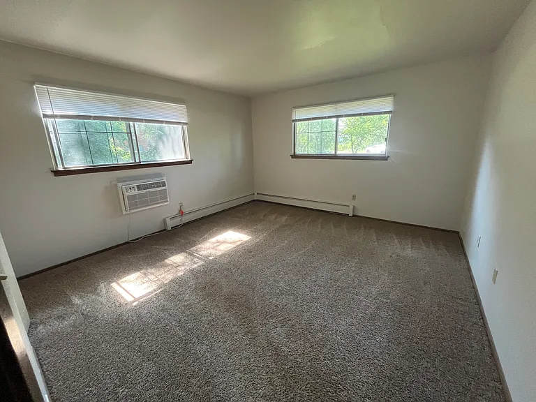 207 Williamsburg Dr #5 — Photo 8