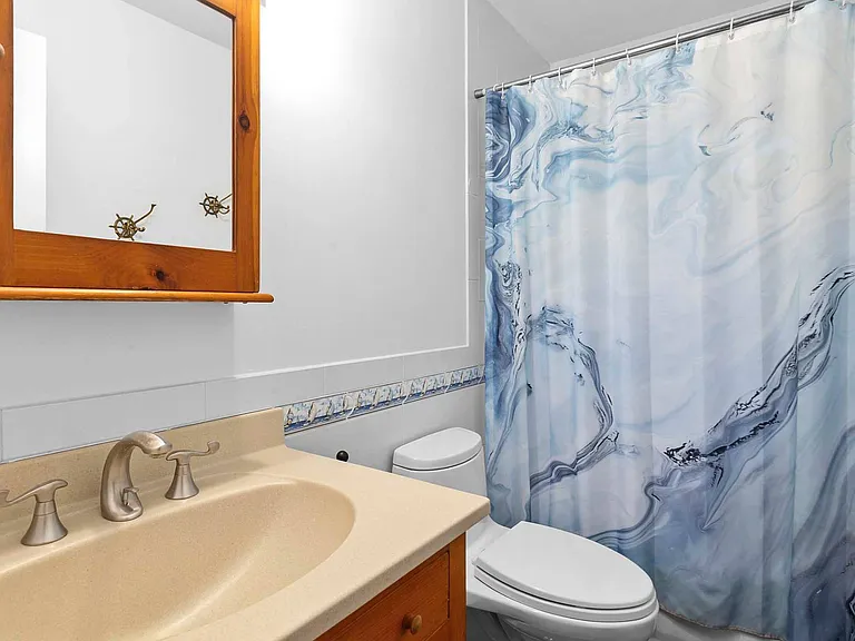 588 Pleasure Dr — Photo 14