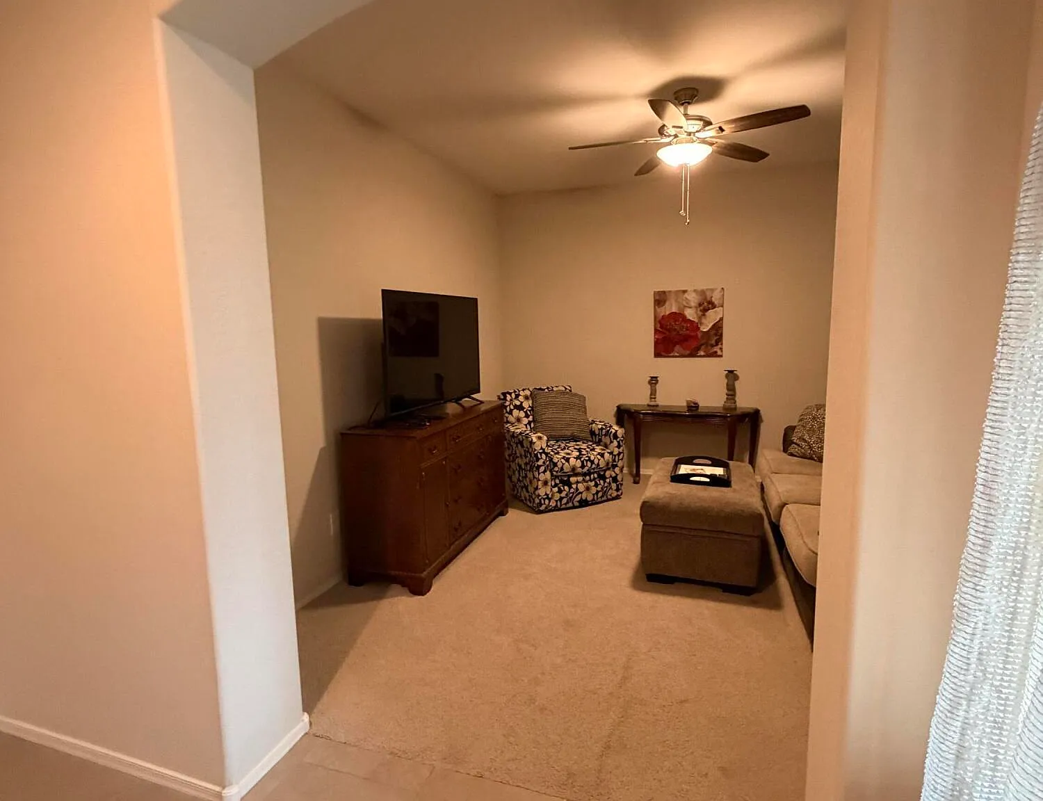 3 bed, 2.0 bath, 2133 sqft, $2,200 — Photo 3