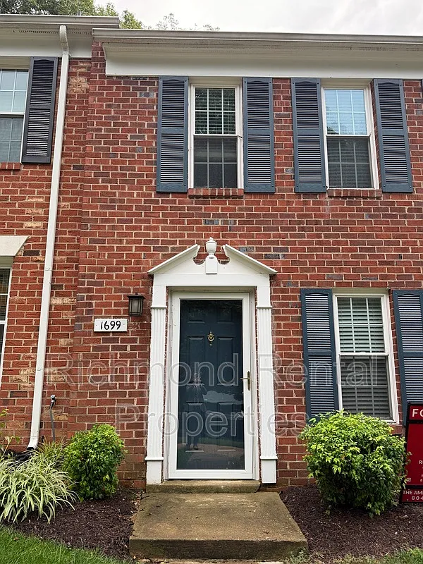3 bed, 1.5 bath, 1280 sqft, $2,195 — Photo 2