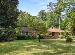 23036 Captain John Rd, Courtland, VA 23837