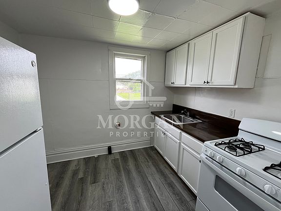3rd image of 211 N 17th St #2