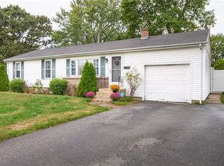 91 Pettigrew Dr, Warwick, RI 02886