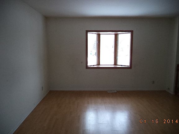 3rd image of 817 Woodland Heights Blvd