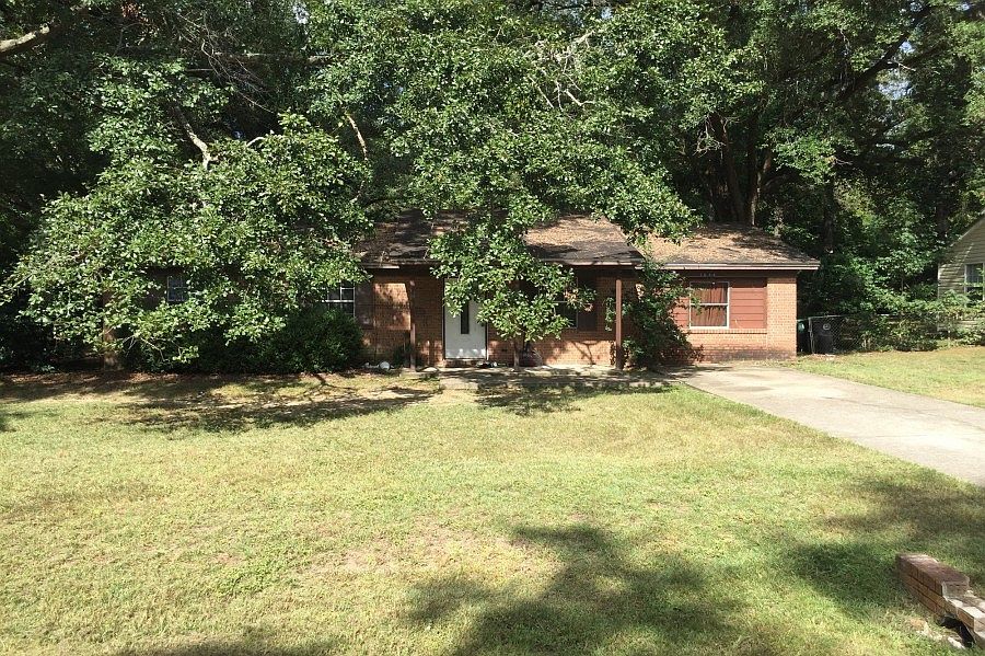 1st image of 3644 Wood Hill Dr