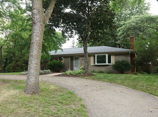 19580 Shady Hills Rd, Shorewood, MN 55331