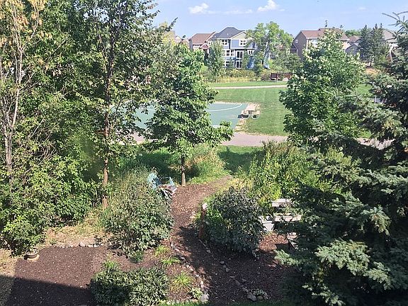 Garden, Fire-pit and Park