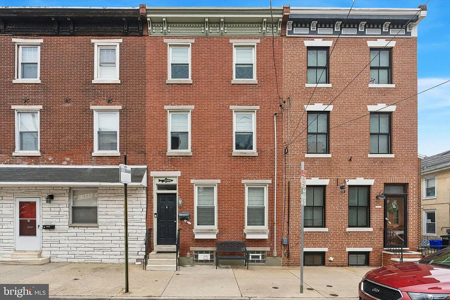 2503 E Norris St photo 1