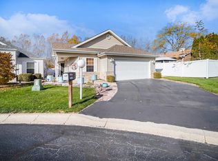 8320 Pointe Dr, Winfield, IN 46307