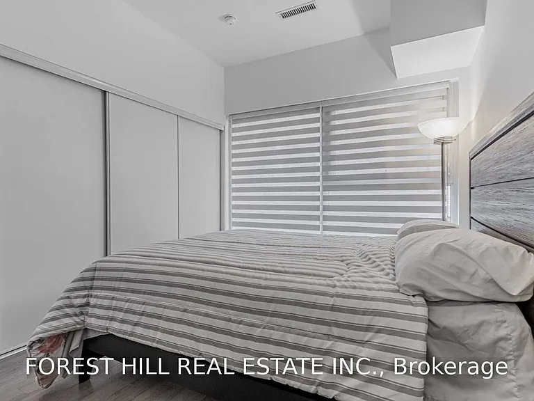 6 Parkwood Ave #Townhouse 102 — Photo 21