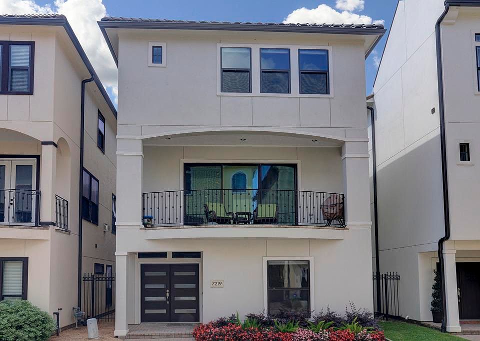 1st image of 7219 Laguna Villas