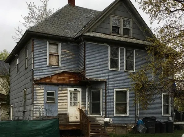 1004 N Main St, Newark, NY 14513