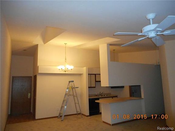 5th image of 1538 Shoemaker Dr #183