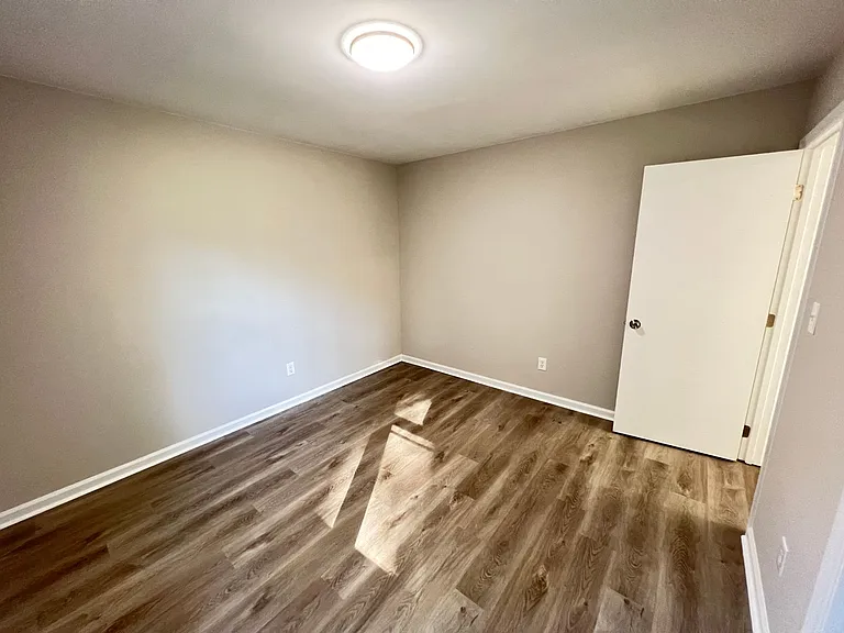 4713D Matt Dr #D — Photo 13