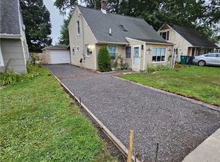 555 77th St, Niagara Falls, NY