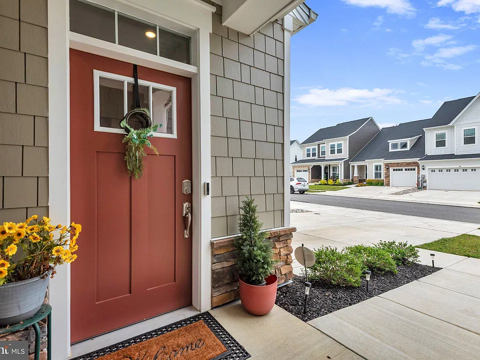 10722 Great Lakes Pl