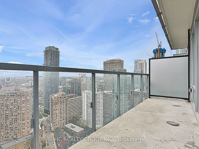 3 Gloucester St #3912 — Photo 13