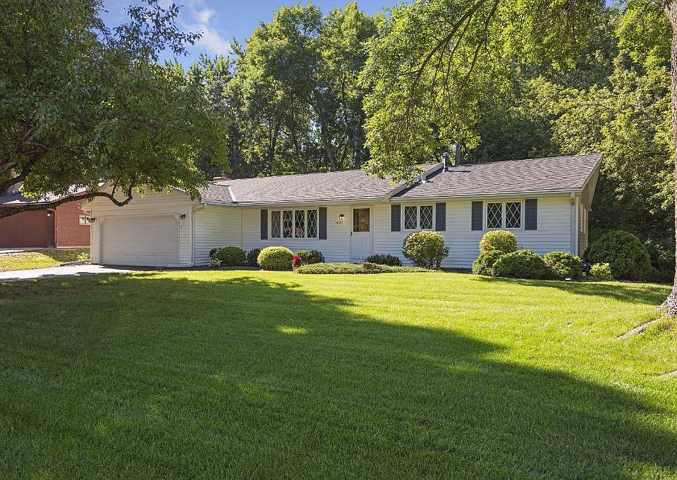 1st image of 1437 Lacota Ln