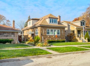 8538 Mason Ave, Morton Grove, IL