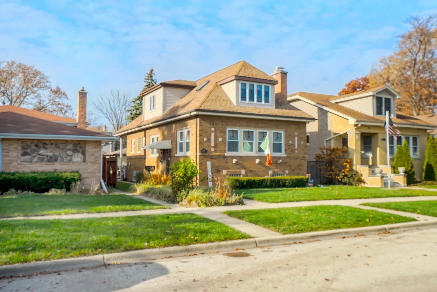 8538 Mason Ave photo 1