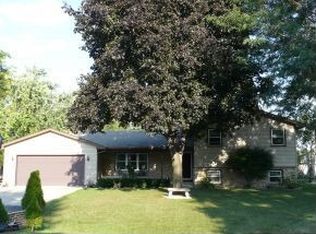 425 Pleasant Ct, Neenah, WI 54956