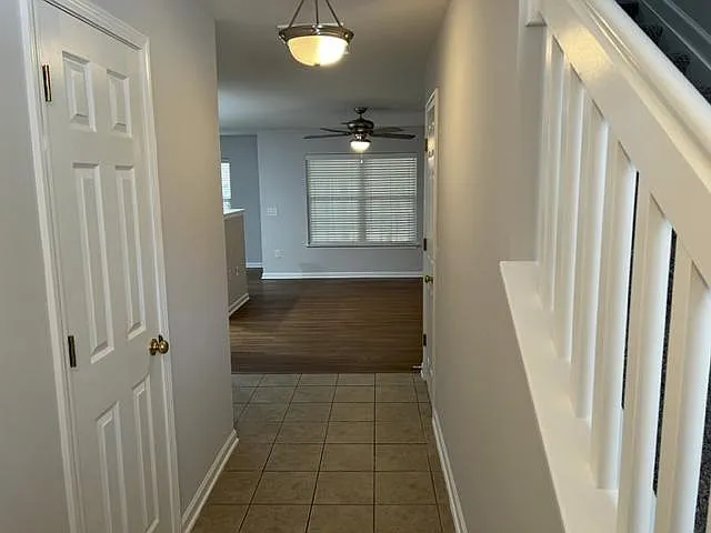 321 Cross Rd — Photo 2