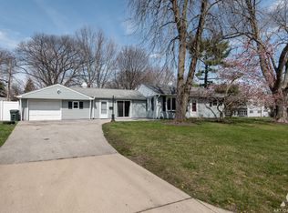 2100 Eastman St, Rolling Meadows, IL 60008