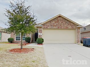 825 Bens Dr, Anna, TX 75409