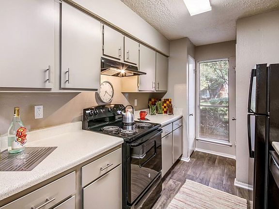 5th image of 12343 Hunters Chase Dr APT 1616