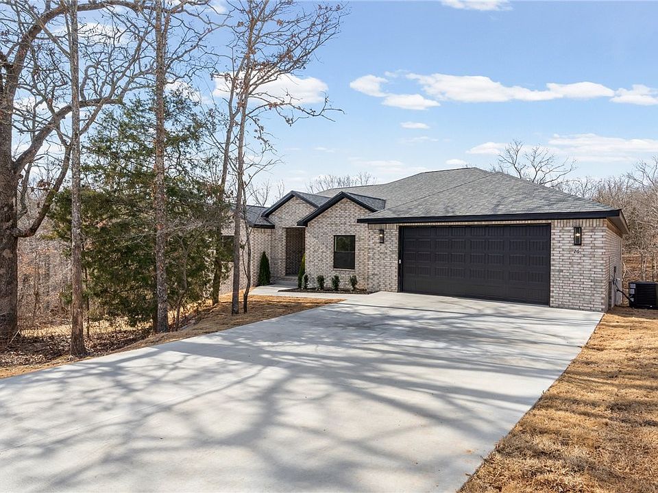 1st image of 26 Strichen Dr
