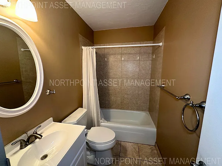 2171 NE 66th St #812 — Photo 12