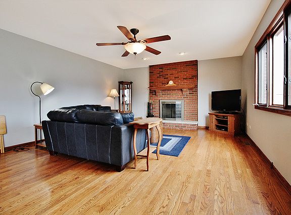 5th image of 9539 Merrimac Ave