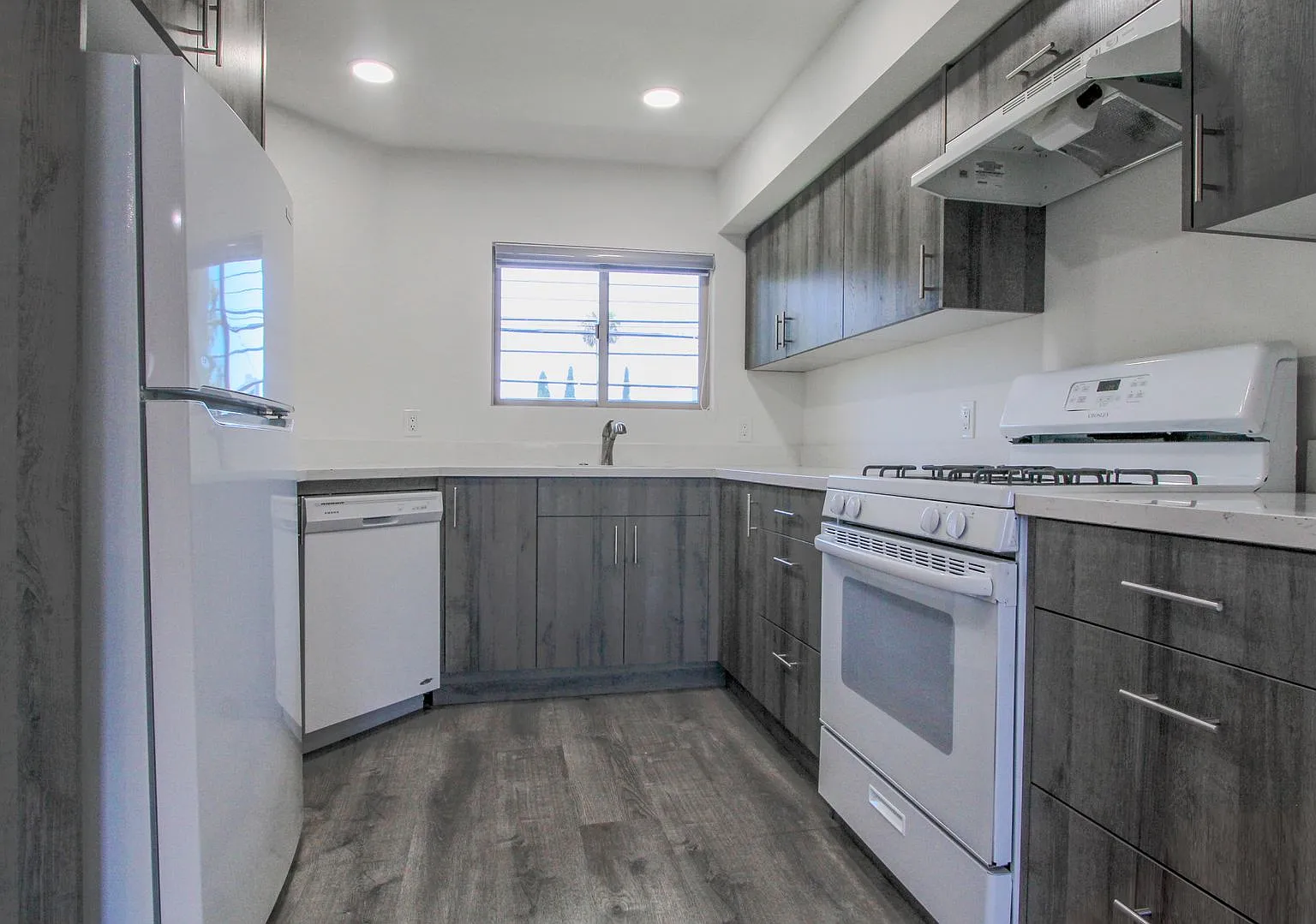 115 W. Cypress Street — Photo 3
