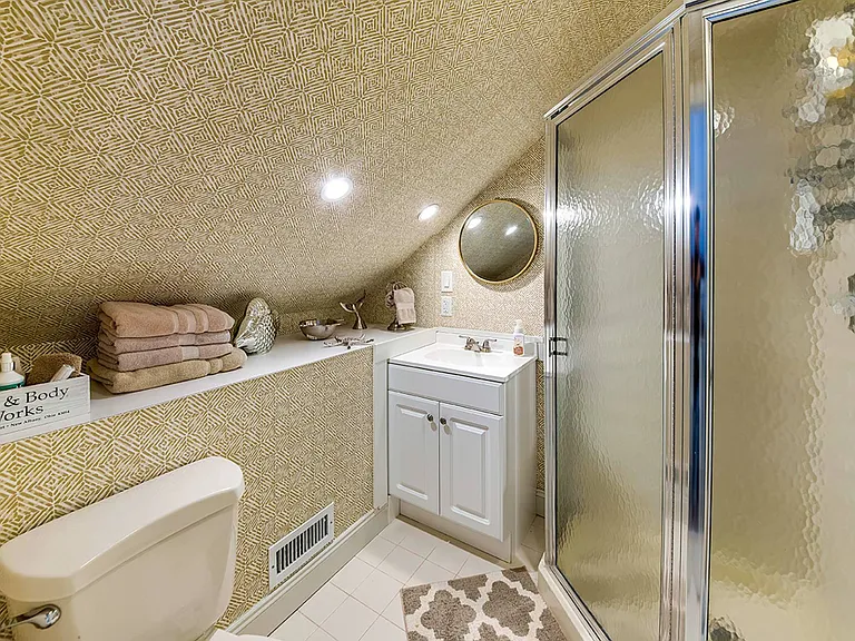 16 Woodedge Cir — Photo 18
