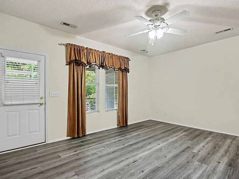 113 Olde Towne Way #3 — Photo 4