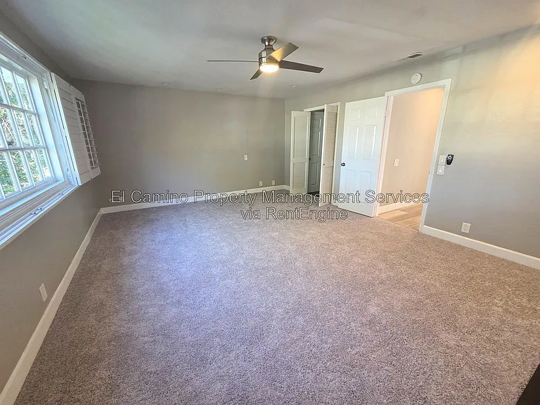 1728 Lake St — Photo 37