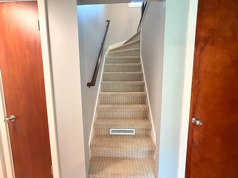 26W416 Macarthur Ave — Photo 13