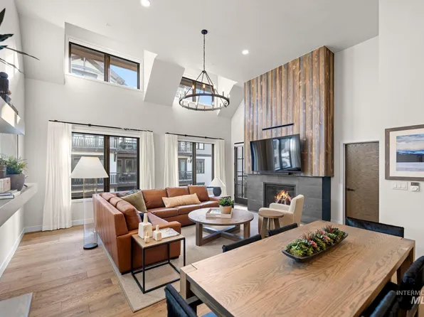 740 Village Dr Unit 404, Donnelly, ID 83615