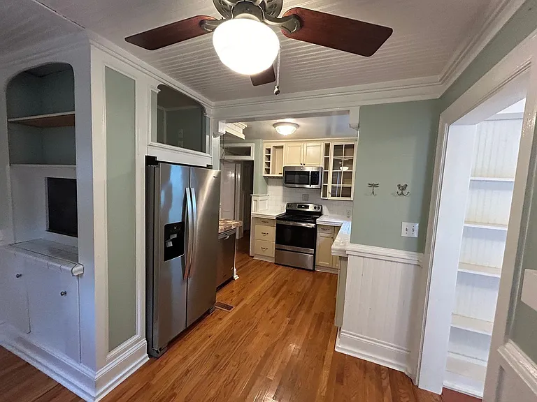 2461 Lyndhurst Ave — Photo 114
