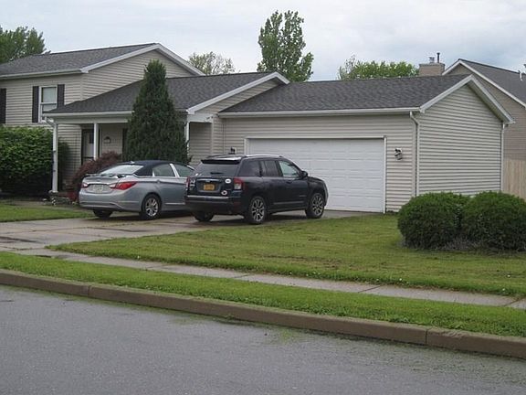 3rd image of 2822 Chelsie Dr