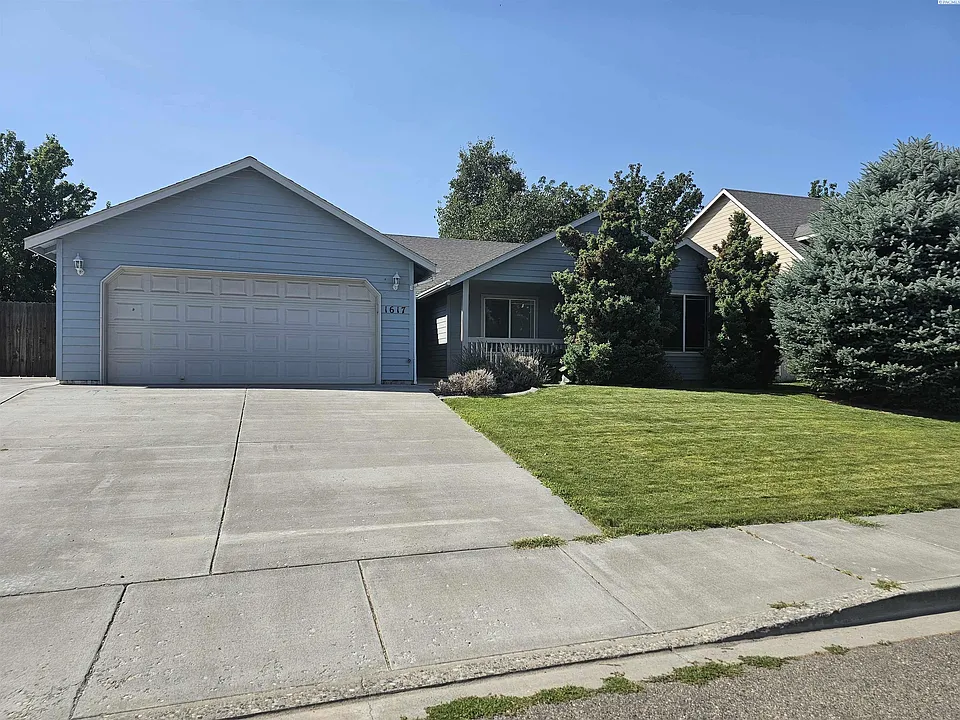 1617 W 34th Ave