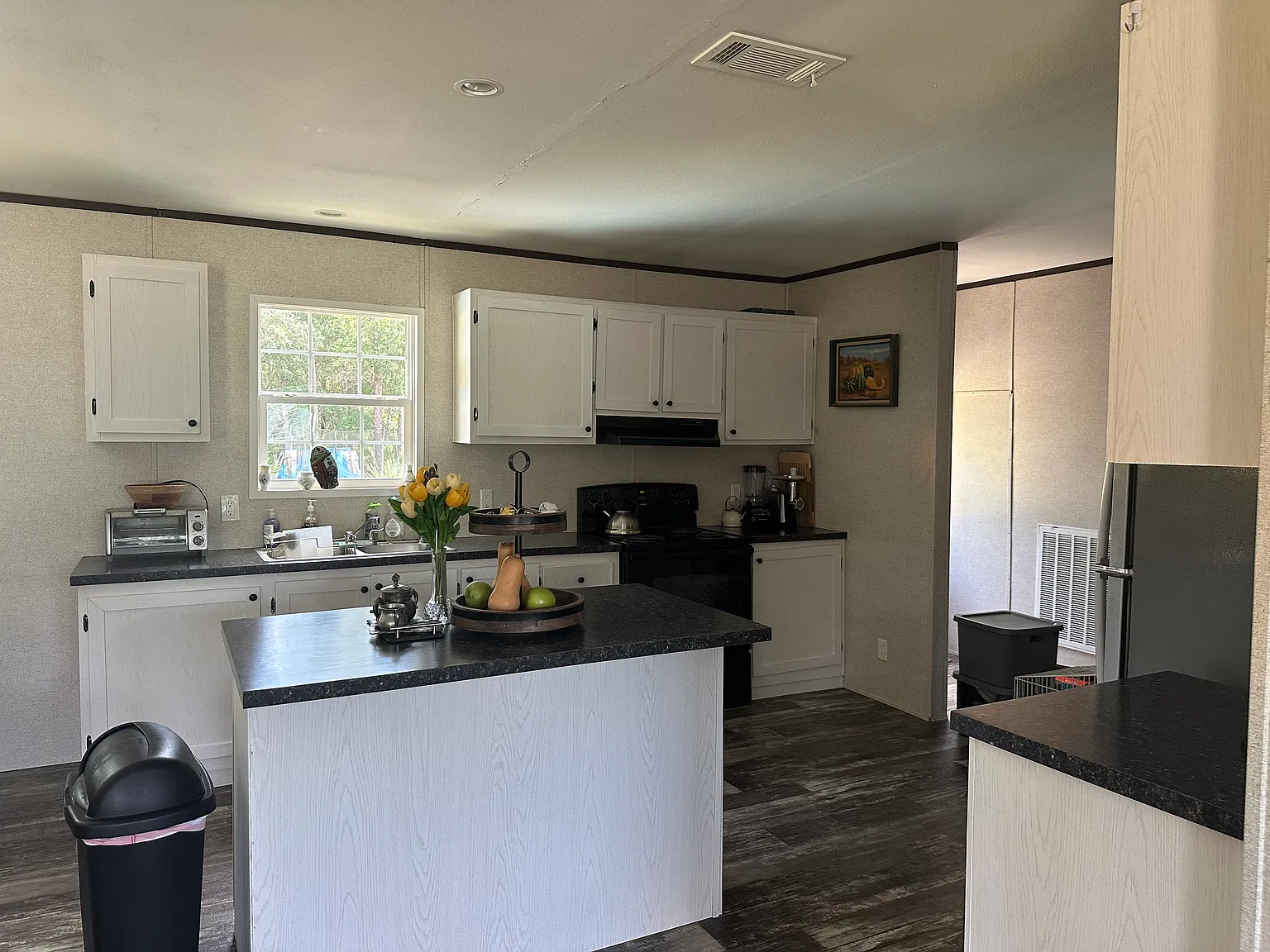 4 bed, 1850 sqft, $2,000 — Photo 3