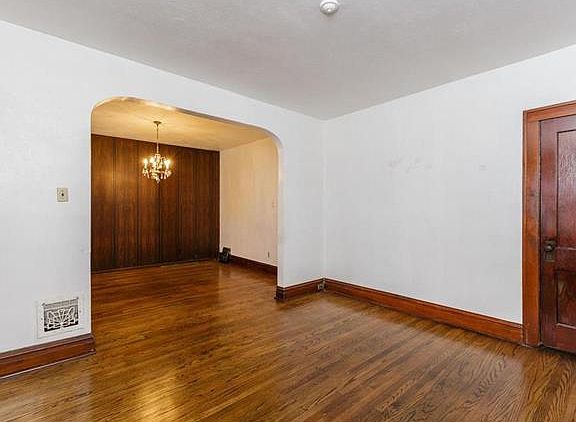 4th image of 6017 Leona St