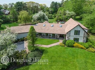 17 Berry Hill Rd, Oyster Bay, NY 11771