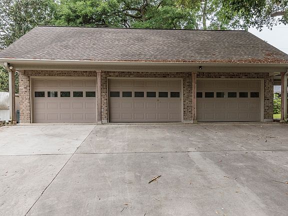 Garage and Shop/Ex Room