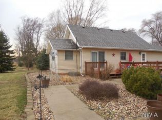 19042 110th St, Whiting, IA 51063