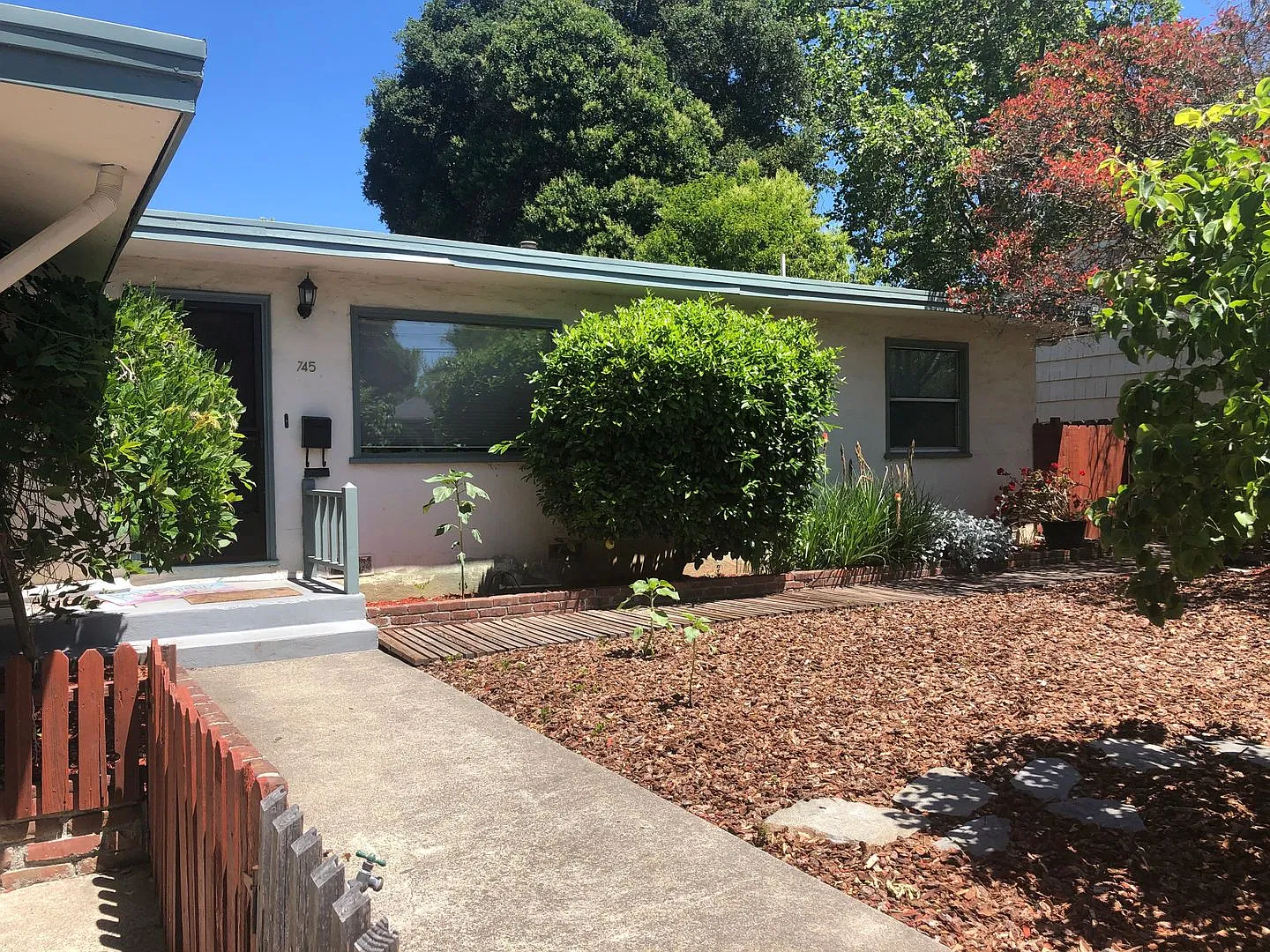 Quiet 3 bedroom 2 bath SRJC Neighborhood !! — Photo 2